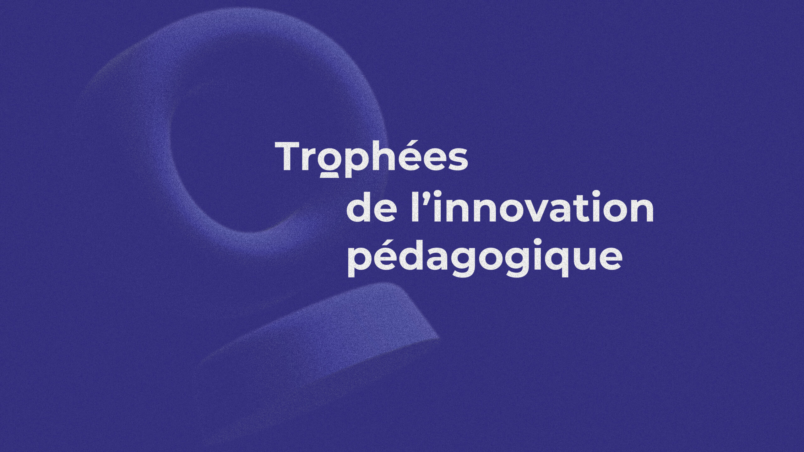 Identite Trophee pedago typo blanc fond bleu entier